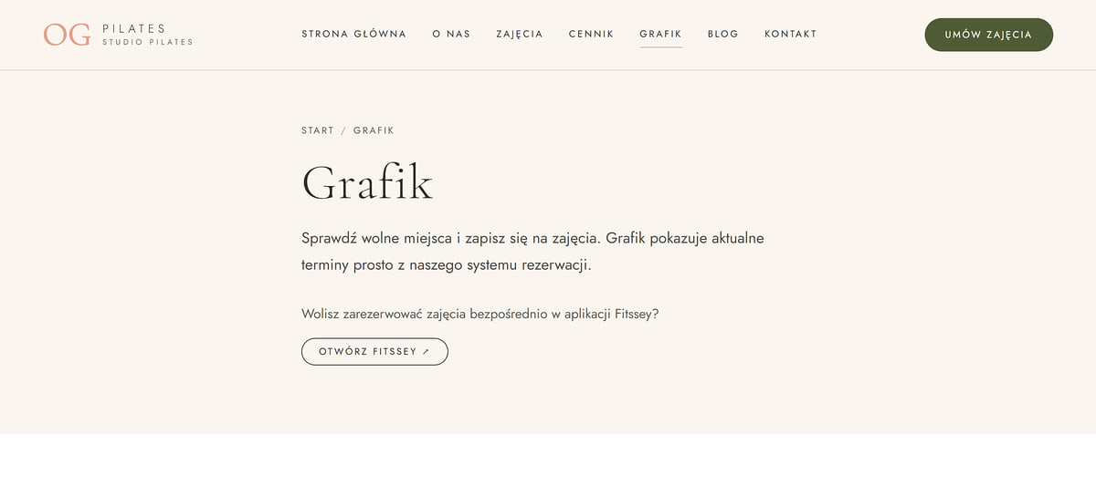 Podstrona Grafik na stronie studia pilates z informacją o systemie rezerwacji i przyciskiem Otwórz Fitssey